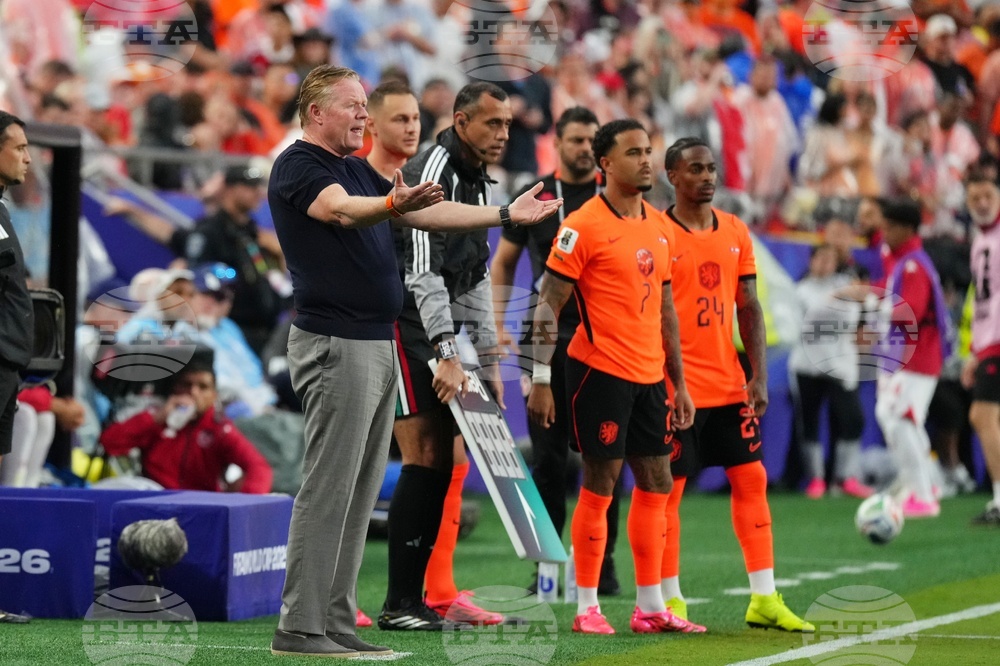 Netherlands Tunisia WCup Soccer