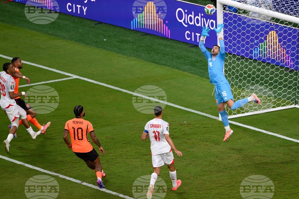 Netherlands Tunisia WCup Soccer