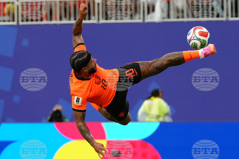 Netherlands Tunisia WCup Soccer