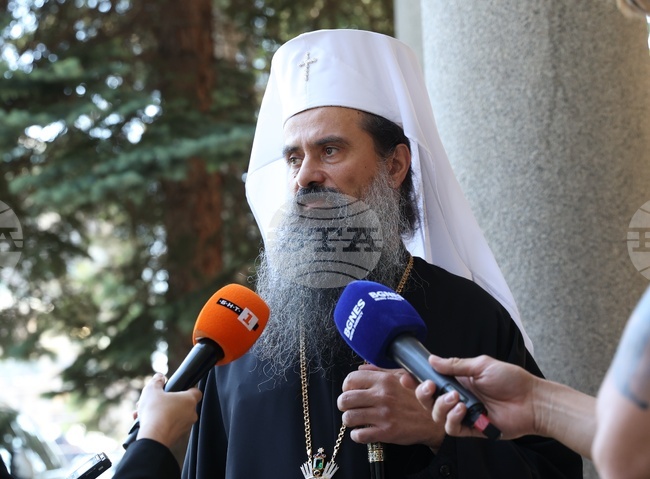 Holy Synod, Prime Minister to Hold First Meeting