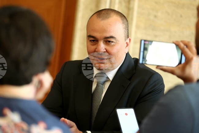 Средствата за земеделие в бюджета ще бъдат достатъчни, заяви министърът на земеделието и храните Пламен Абровски
