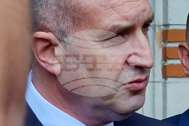 Румен Радев - Синодална палата - брифинг