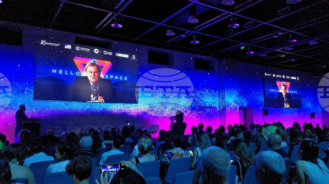 HELLO, SPACE | Bulgaria Calling Festival Showcases AI-Generated Avatar of Former BTA Director General Maksim Minchev
