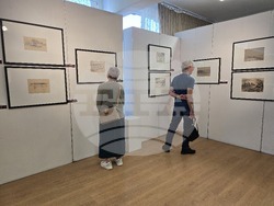 Свищов - Борис Денев - изложба - "Човекът.Следи на фронта"