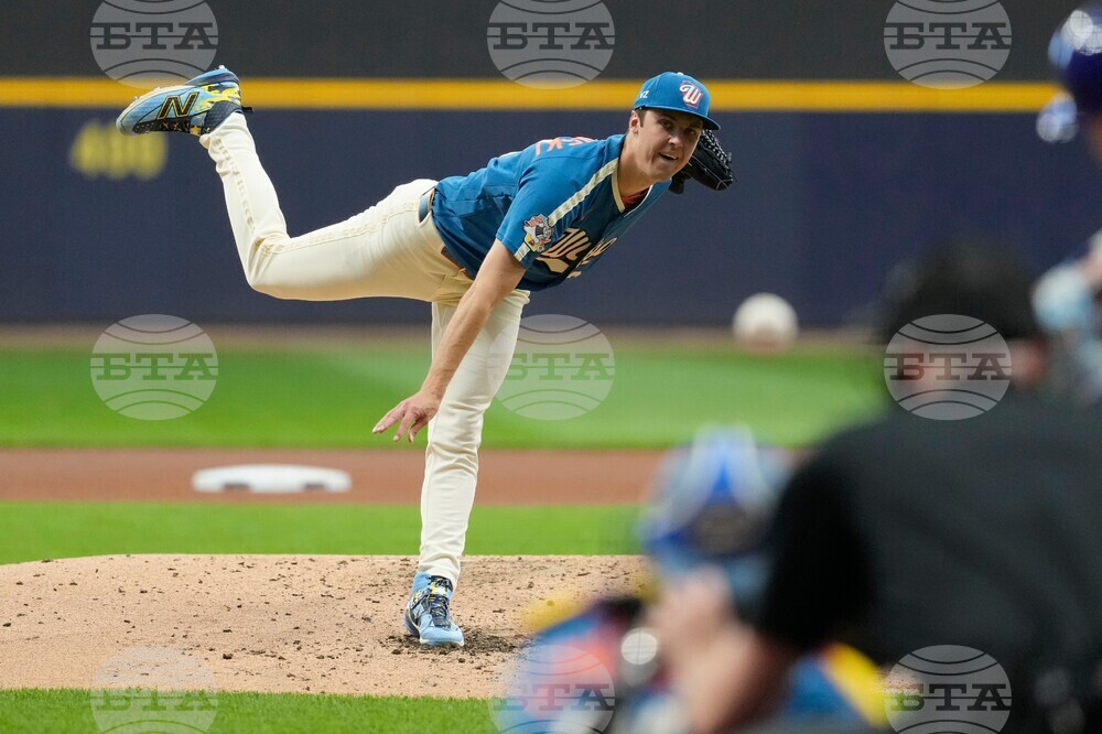 Cubs Brewers Baseball