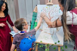 Франция - Париж - международен конкурс по четене на български език „Аз Буки Веди“  - книжни щандове и среща с автографи
