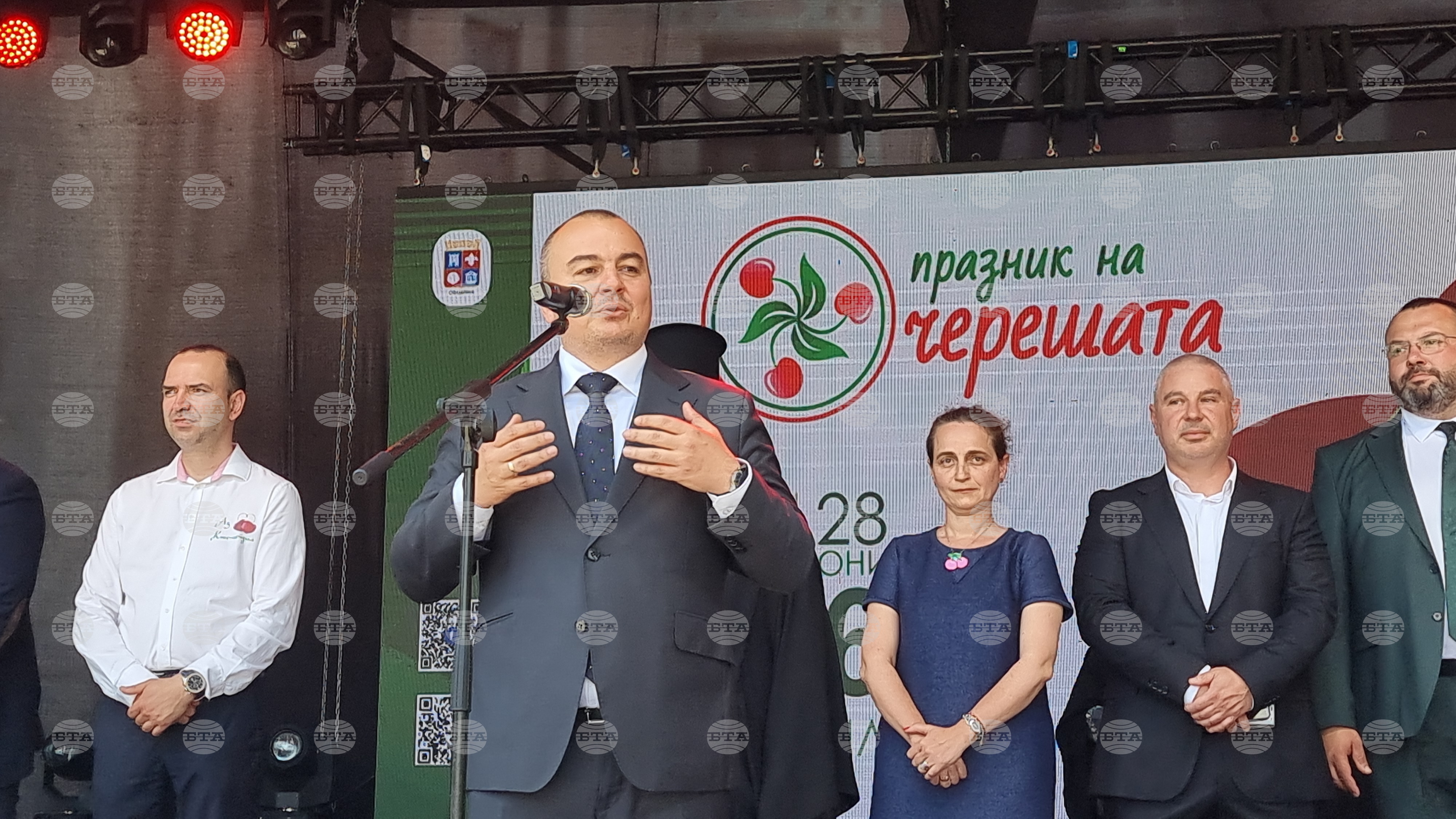 20260627 112804 2026 world news from bulgaria balgarianovinite. Com bulgaria has earmarked eur 170 million in its budget to compensate farmers for higher... Agriculture minister abrovski: eur 170 m to compensate farmers for higher fertilizer and fuel costs 2026 българия новините balgarianovinite. Com 2026-06-27 13:12:14 agriculture minister abrovski: eur 170 m to compensate farmers for higher fertilizer and fuel costs 2026 investigative journalism and investigative reporting news agency burgas bulgaria
