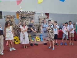 Франция - Париж - международен конкурс по четене на български език „Аз Буки Веди“ - статуетка за домакинство