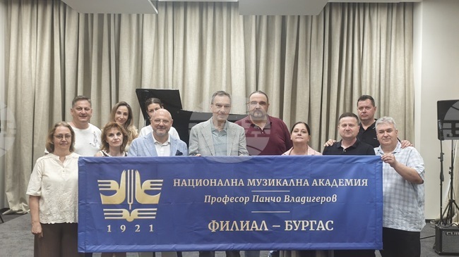 В Бургас се проведоха първите приемни изпити за филиала на Националната художествена академия в града