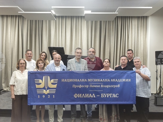В Бургас се проведоха първите приемни изпити за филиала на Националната художествена академия в града
