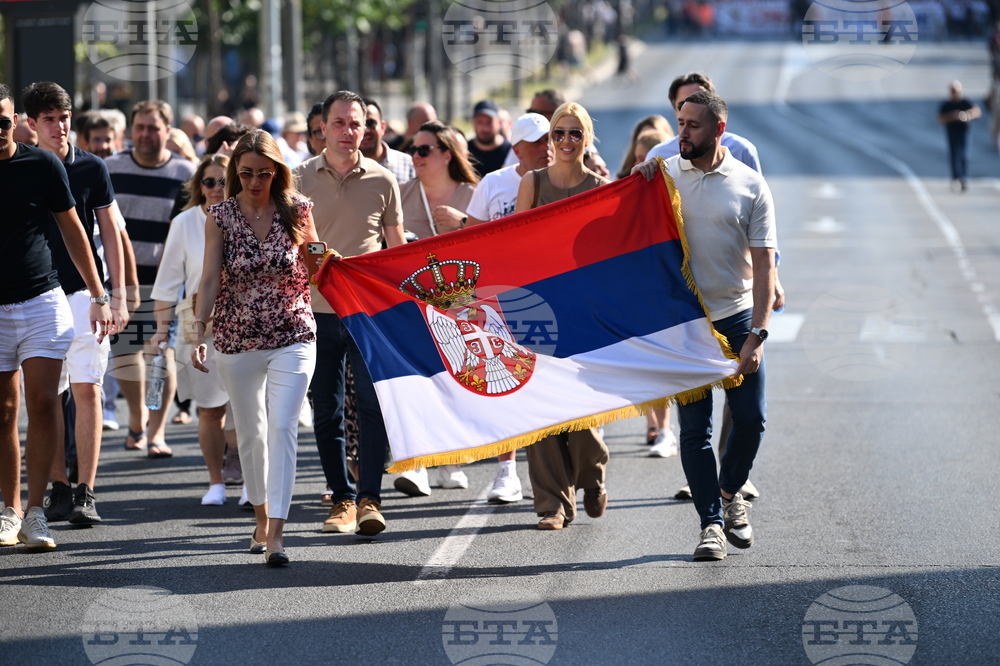 Сърбия - митинг на управляващата Сръбска прогресивна партия