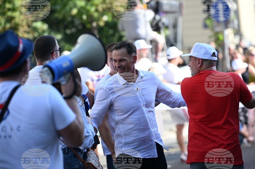 Сърбия - митинг на управляващата Сръбска прогресивна партия