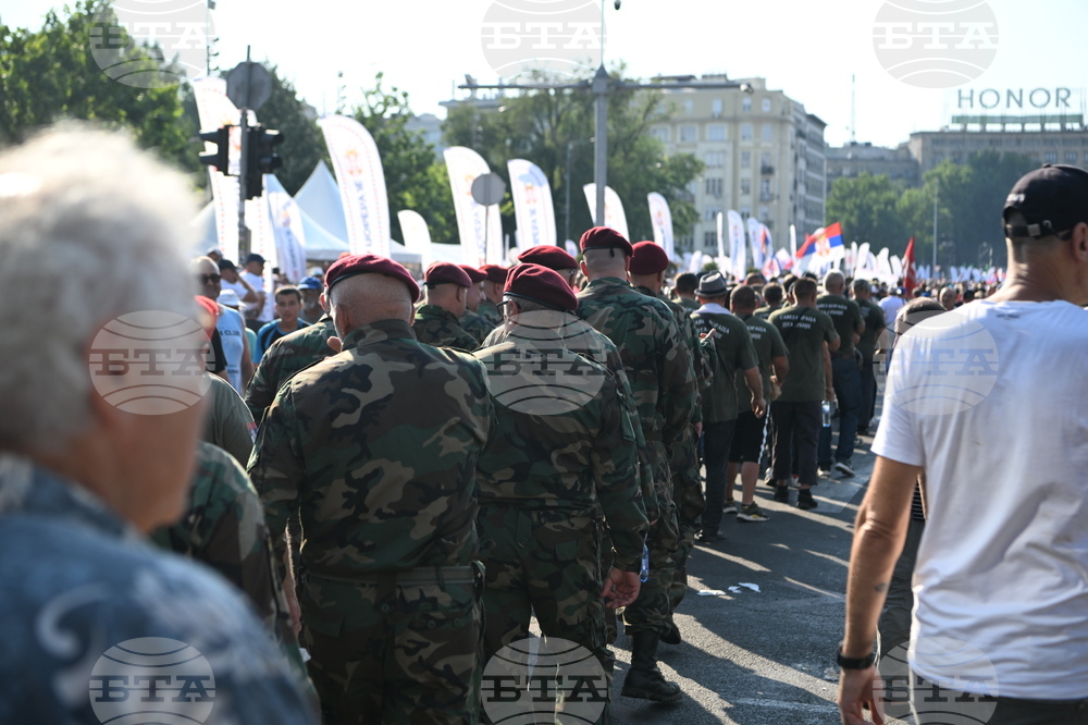 Сърбия - митинг на управляващата Сръбска прогресивна партия