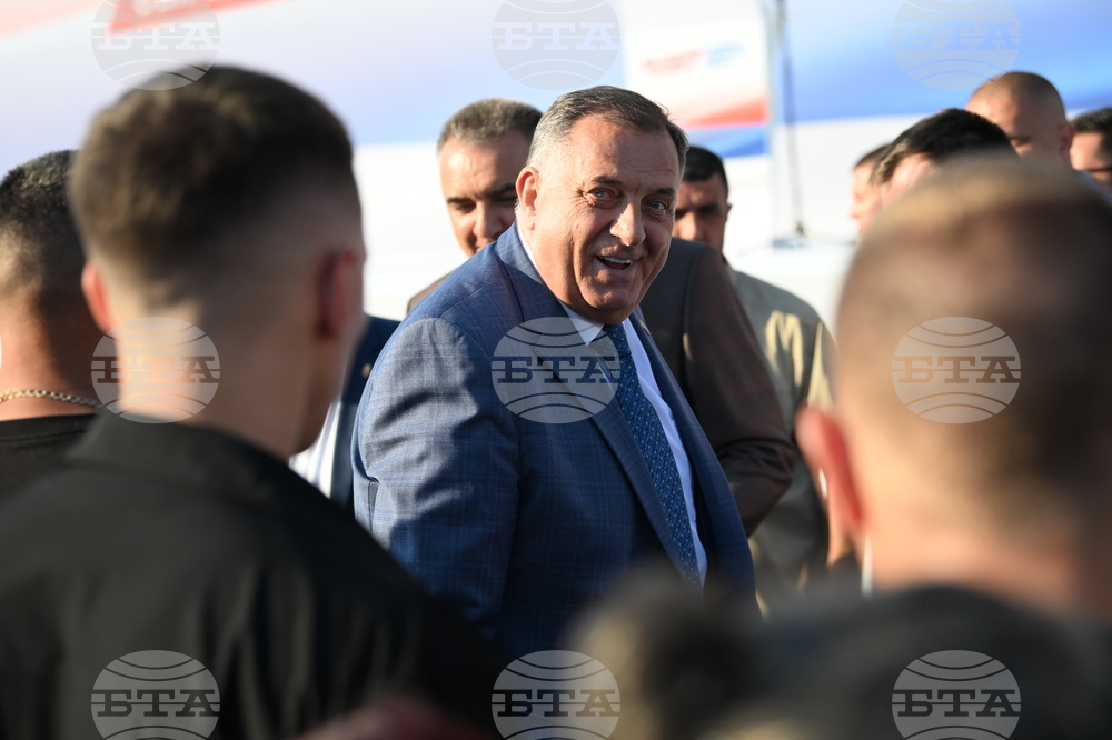 Сърбия - митинг на управляващата Сръбска прогресивна партия