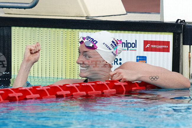 Italy Steenbergen Swimming