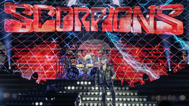 Scorpions в София с послание на български: Съединението прави силата