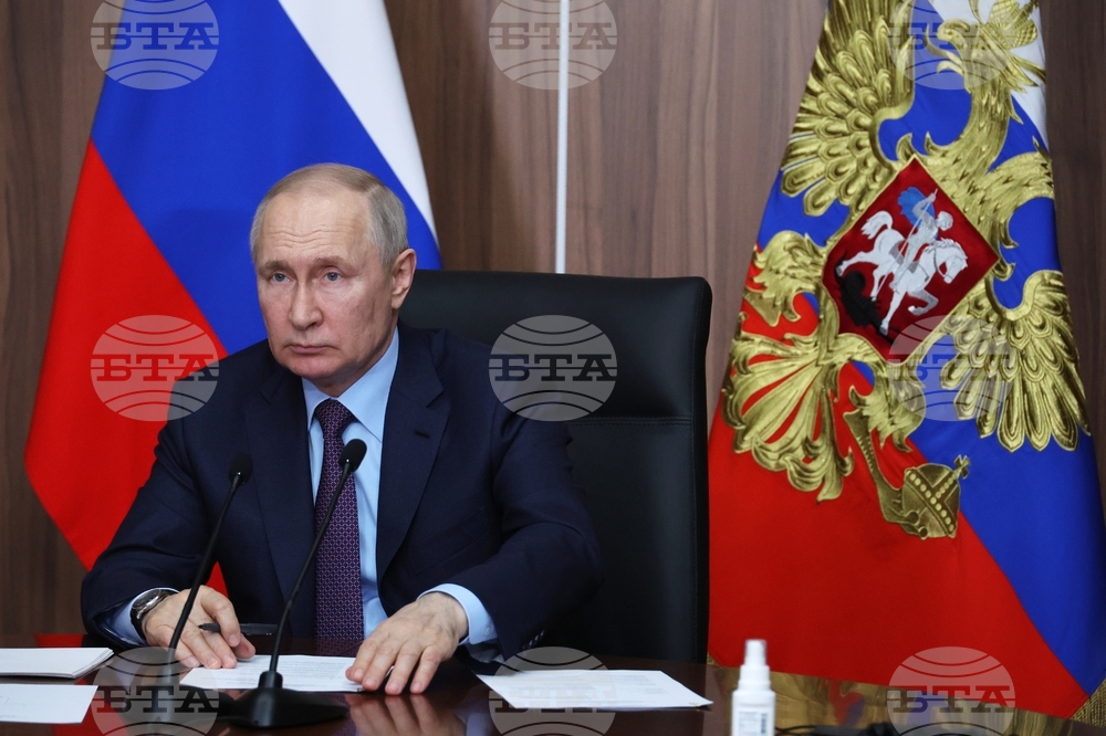 С указ Путин увеличи максималната присъда за държавна измяна на доживотен затвор