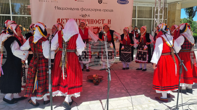 Националната фолклорна среща „Автентичност и съвремие“ превърна за три дни Попово в център на българското народно творчество