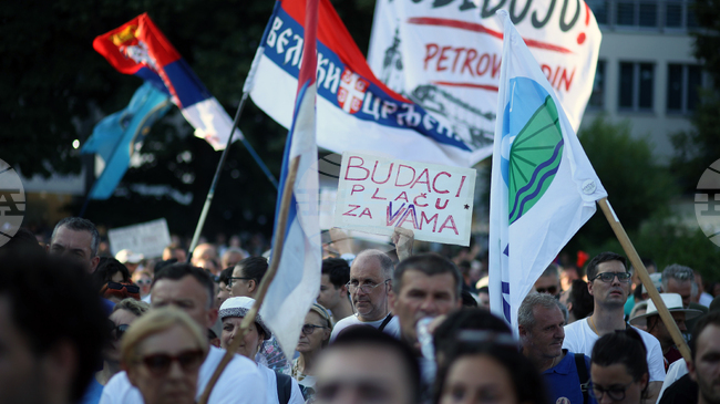 Сръбските студенти свикаха протест на Видовден в Кралево и поискаха да бъдат насрочени предсрочни парламентарни избори 