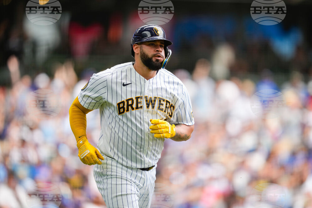 Cubs Brewers Baseball