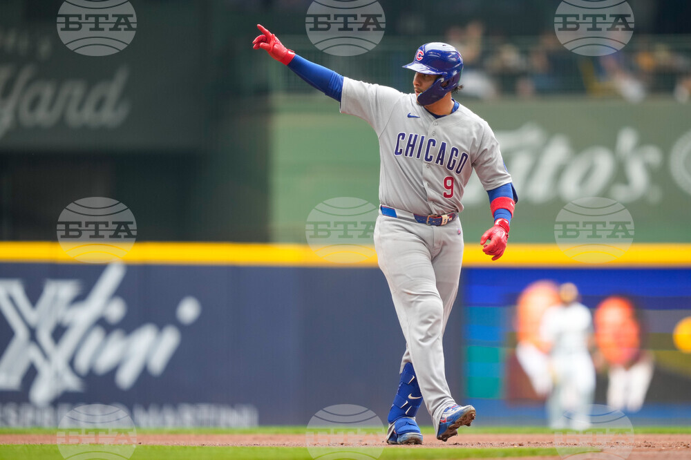 Cubs Brewers Baseball
