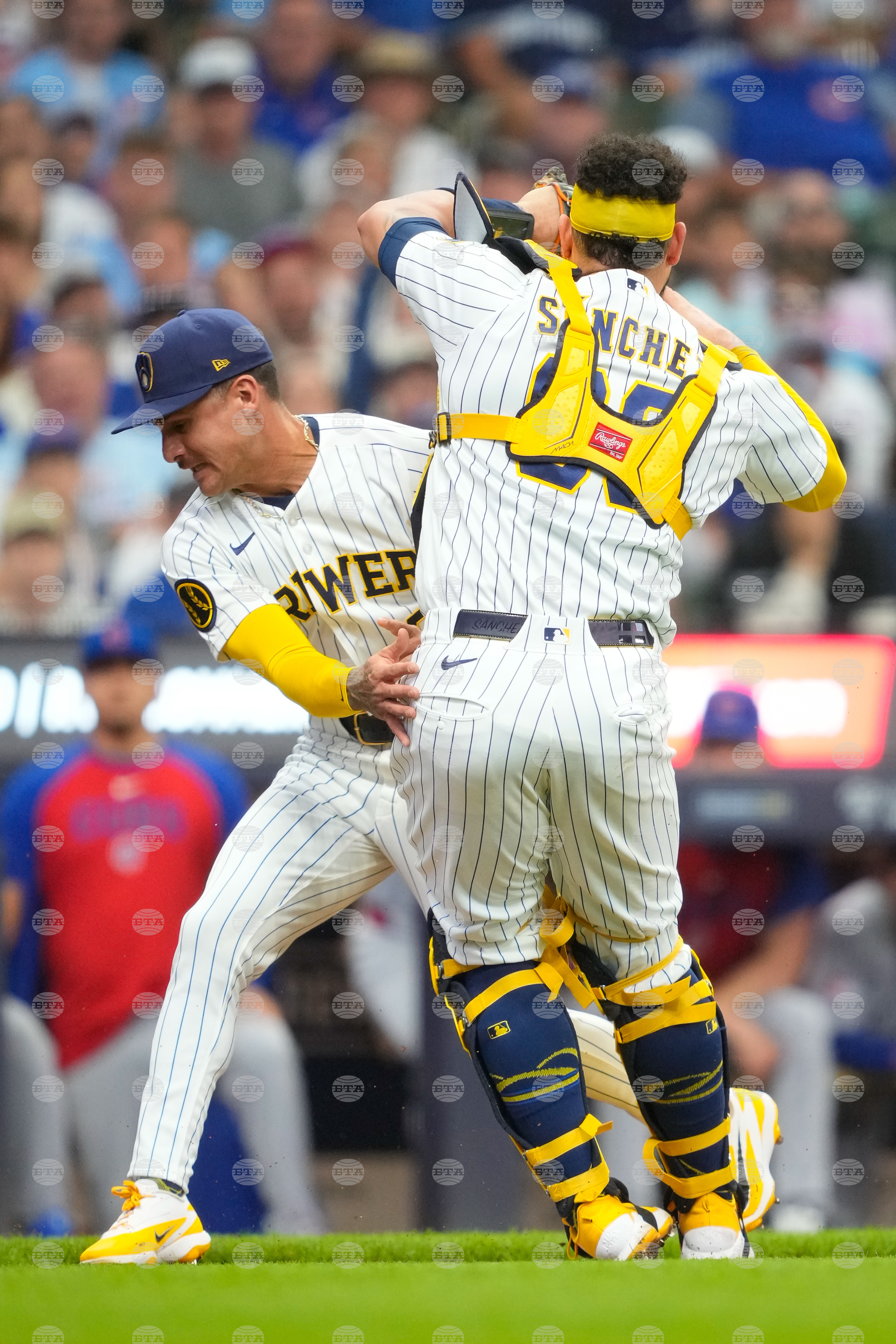 Cubs Brewers Baseball