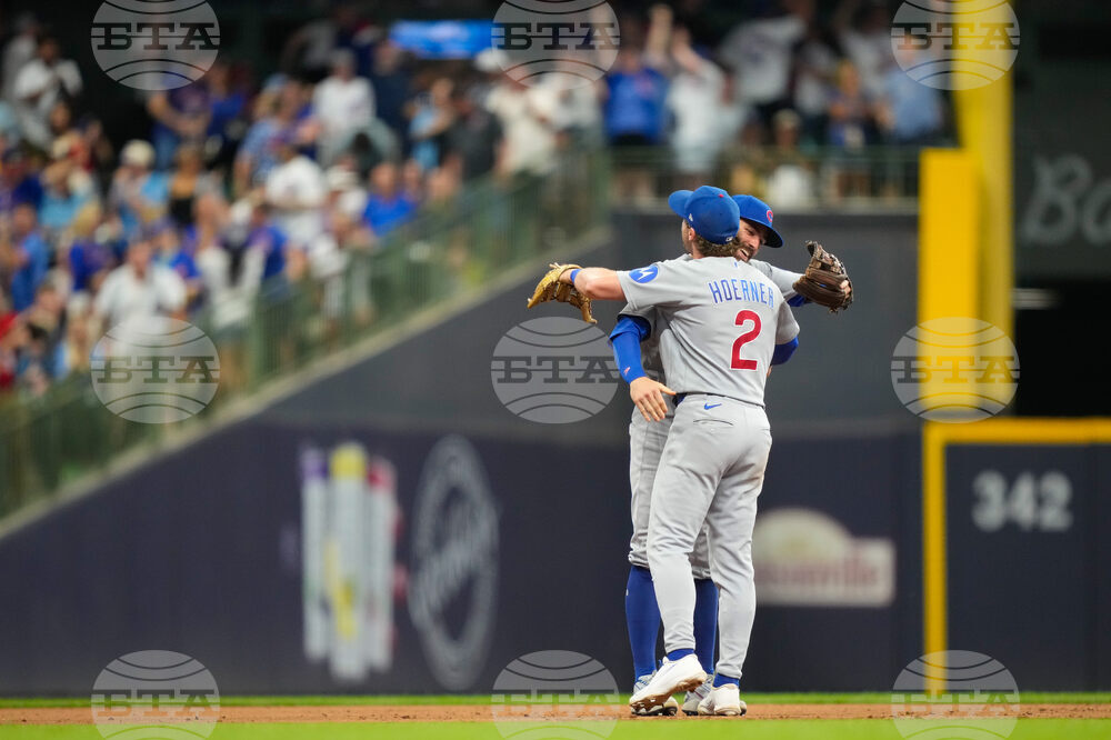 Cubs Brewers Baseball