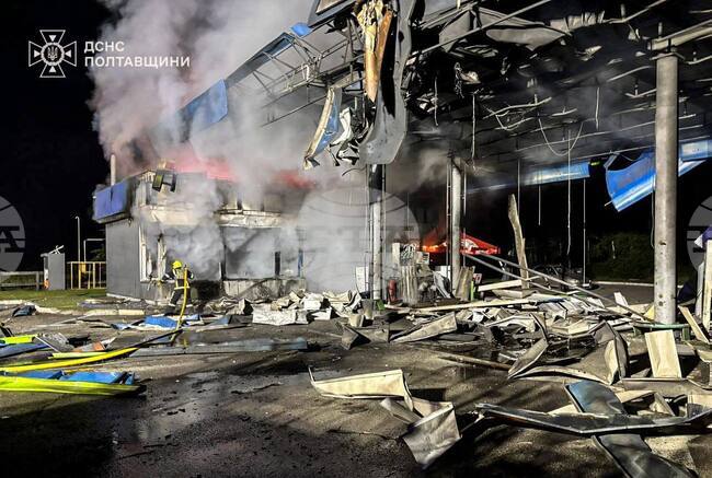 Бензиностанции в украинската Днепропетровска област бяха поразени при руски въздушни удари