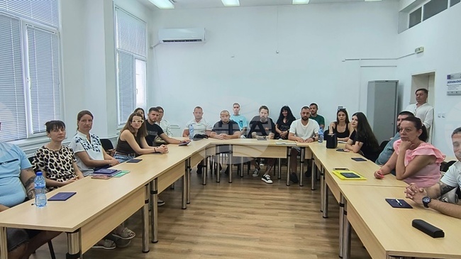 Кръгла маса „Стратегически решения при трансформацията към интелигентен град“ обедини наука, образование и практика в Свищовската академия