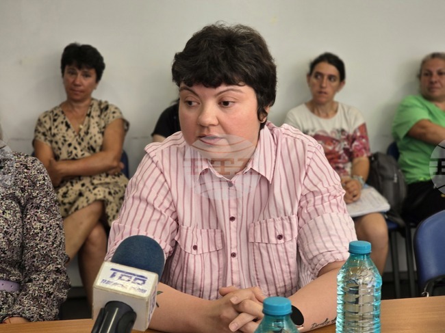 Комплексът за социални услуги във Видин подкрепя приемната грижа вече 15 години, каза директорът Валентина Тодорова