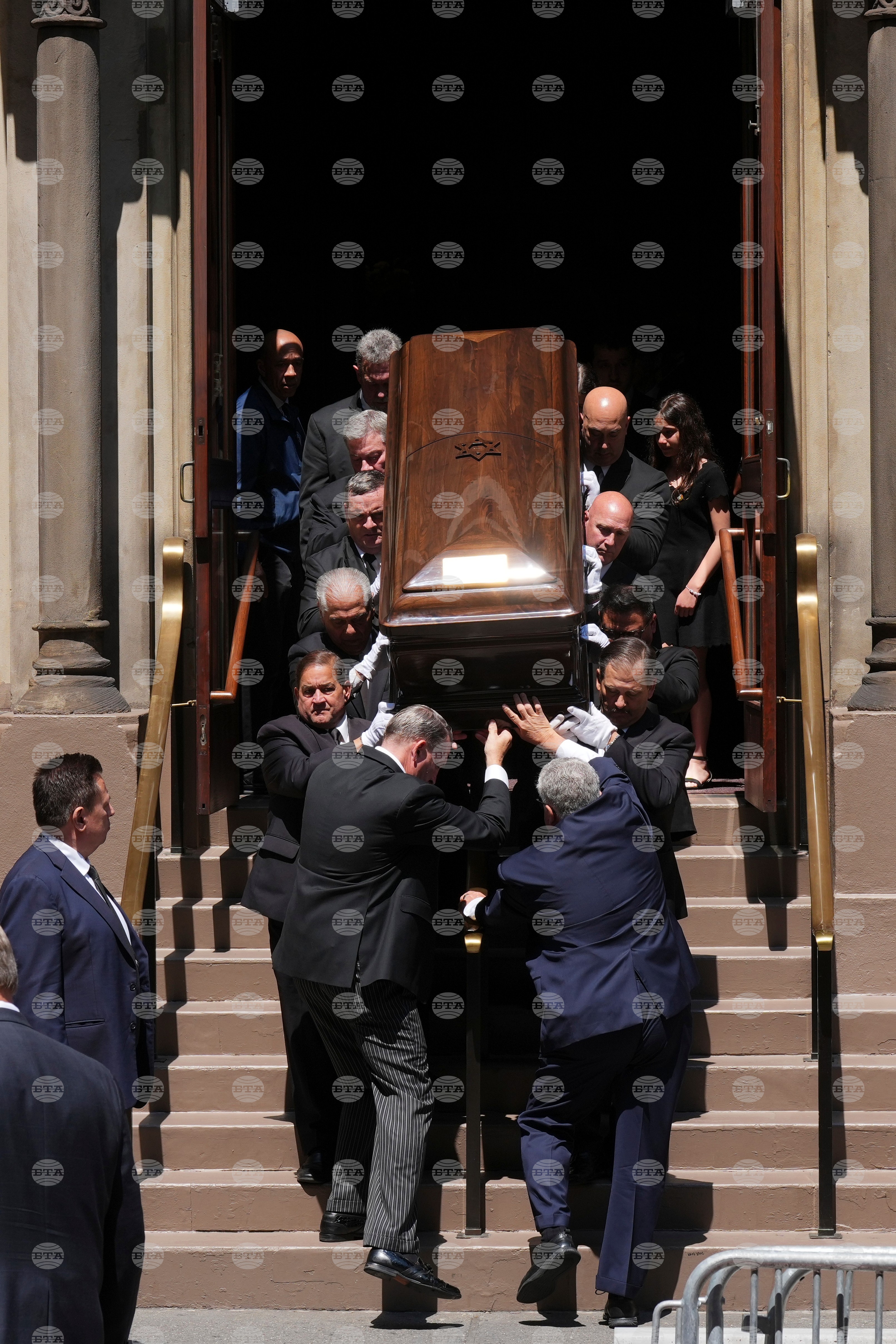 Clive Davis Funeral