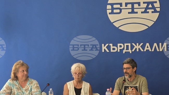 Трябва да се отделя повече внимание на автори като Пенчо Славейков, които да задълбочат интереса на учениците, смята преподавателят Надежда Карагьозова