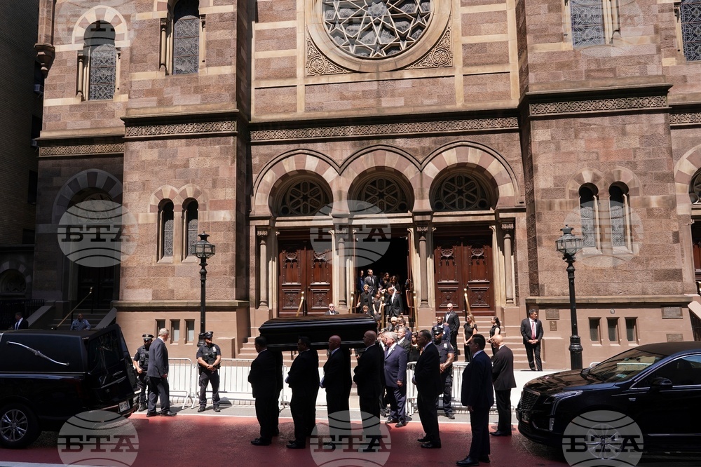 APTOPIX Clive Davis Funeral