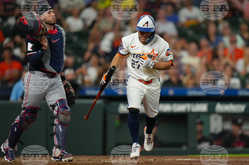 Twins Astros Baseball