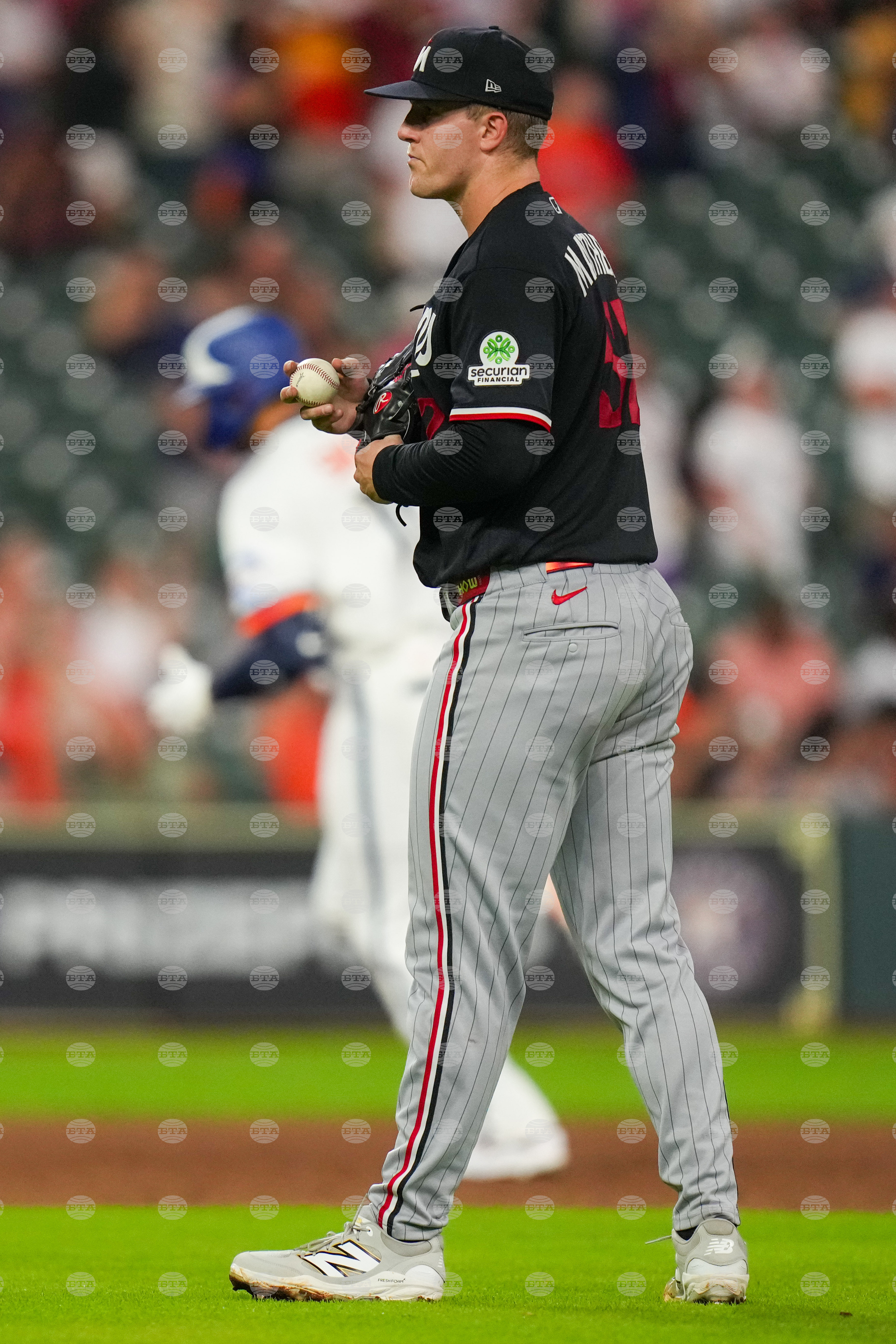 Twins Astros Baseball