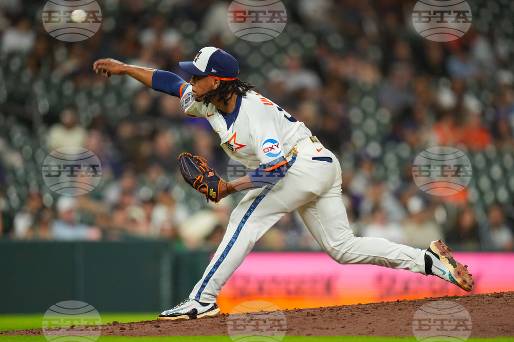 Twins Astros Baseball