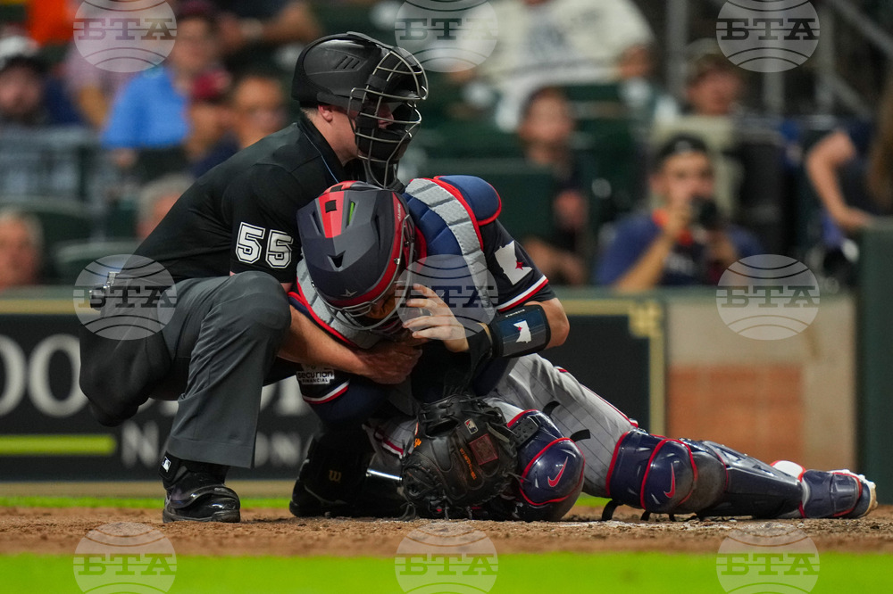 Twins Astros Baseball