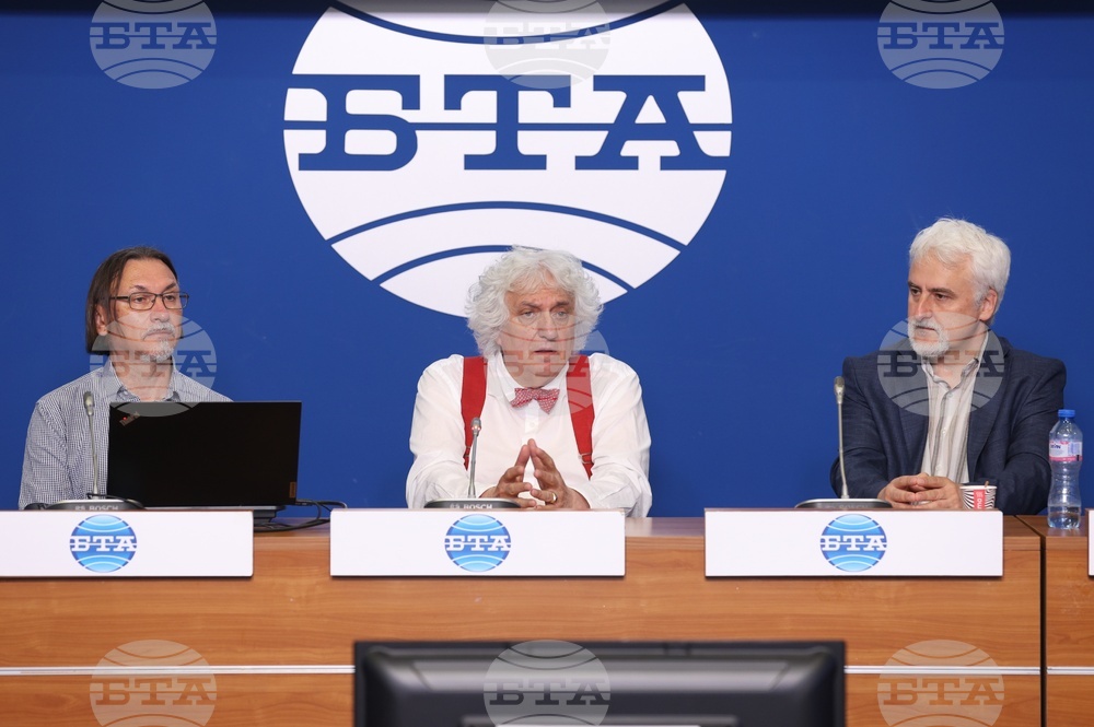 Public Figures Slam Planned Closure of Secret Police Files Committee, Call it "Defence of Oligarchic Model"