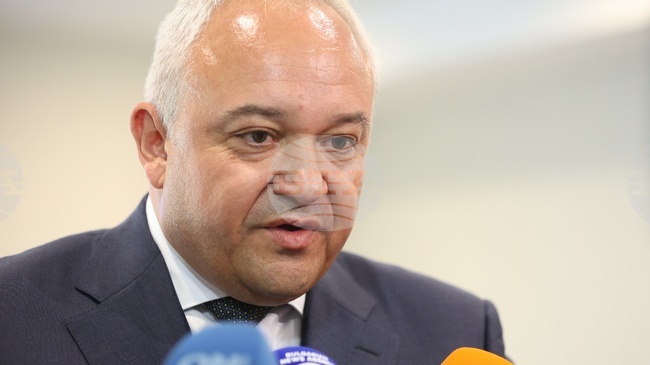 Information About Politicians' Security Protection Should Be Public, Interior Minister Says