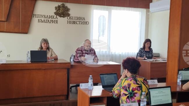 Решения, свързани с продажбата на имоти и удовлетворяване на реституционни претенции, взеха общинските съветниците в Невестино