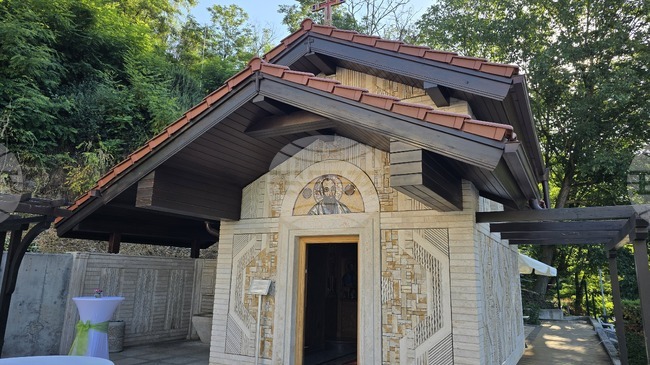 В гърменското село Огняново отбелязаха храмовия празник на параклиса „Св. апостол Павел“ със света литургия и курбан за здраве