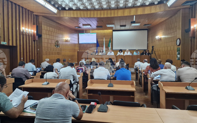 Общински съвет – Разград одобри 22 решения, две докладни не получиха подкрепа заради законови изисквания