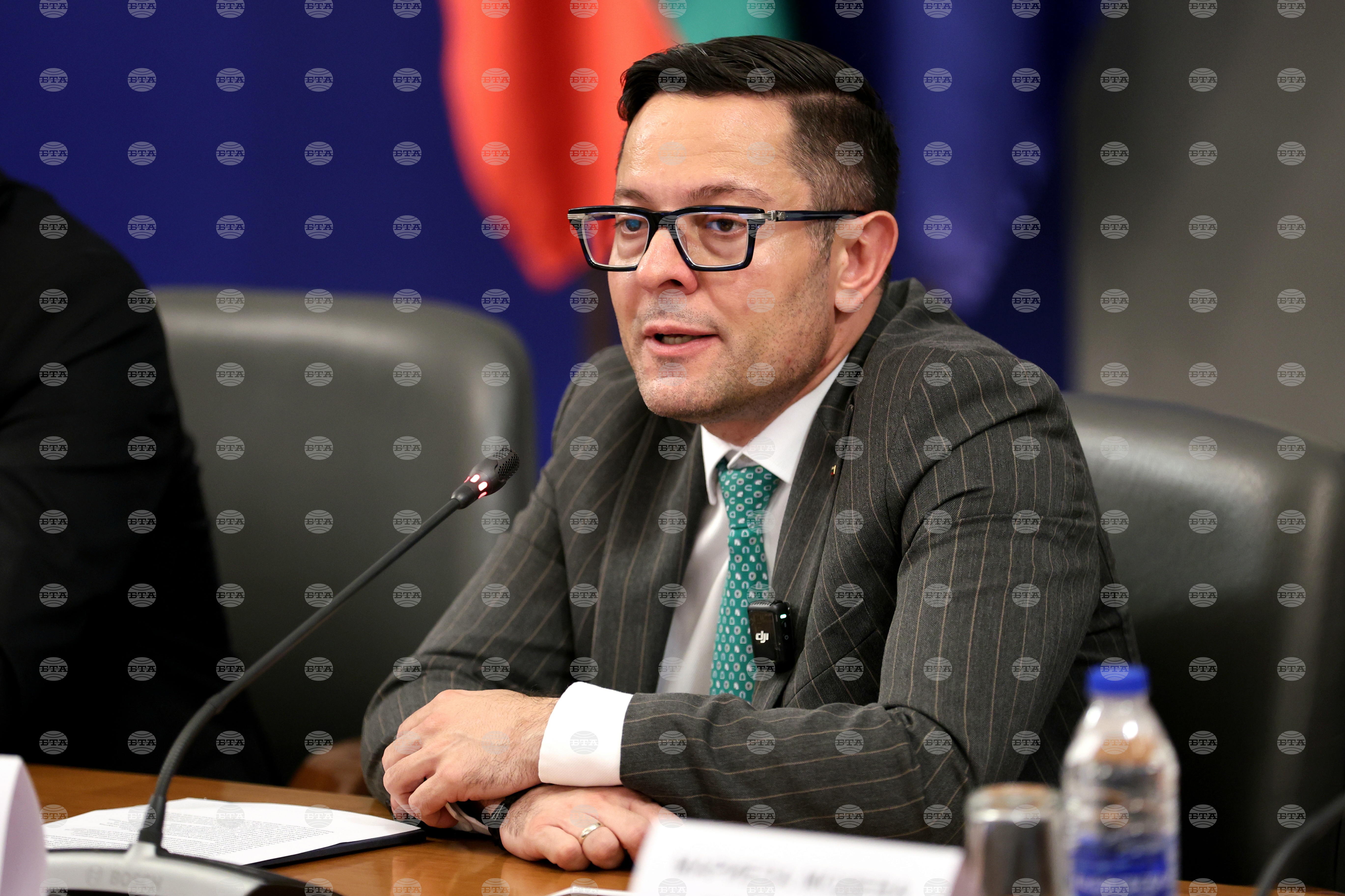 Bkk 4263 2026 world news from bulgaria balgarianovinite. Com deputy prime minister and economy, investment and industry minister alexander poulev said... Industry minister poulev: expert talks with rheinmetall to begin on expanding defence industry cooperation 2026 българия новините balgarianovinite. Com 2026-07-25 19:09:13 industry minister poulev: expert talks with rheinmetall to begin on expanding defence industry cooperation 2026 investigative journalism and investigative reporting news agency burgas bulgaria