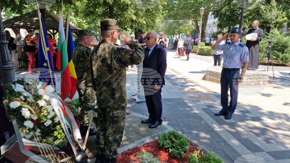Румъния - Тулча - бюст-паметник на Стефан Караджа - откриване