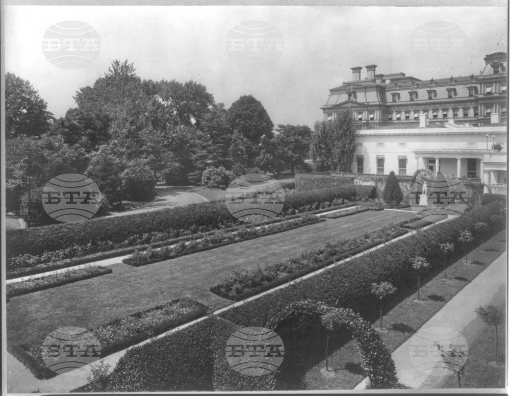 Gardening-White House Rose Garden