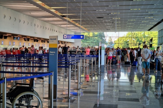 Trips by Bulgarians Abroad Rise 8.8% in February 2026, Foreign Visits to Bulgaria Up 4.5% Year-on-Year, NSI Says