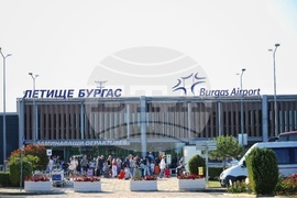 Бургас - летище - извънредно кацнал самолет