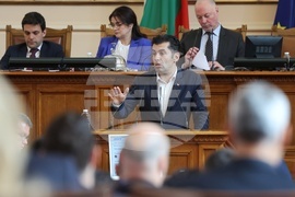 Народно събрание - заседание - Кирил Петков