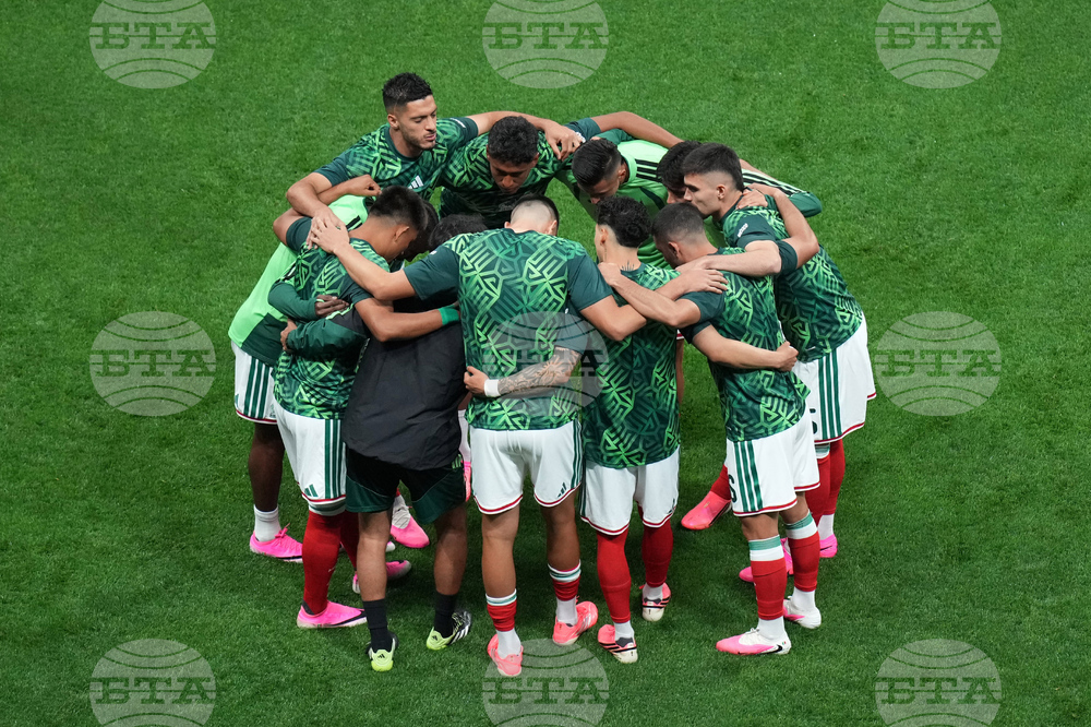 Ecuador Mexico WCup Soccer