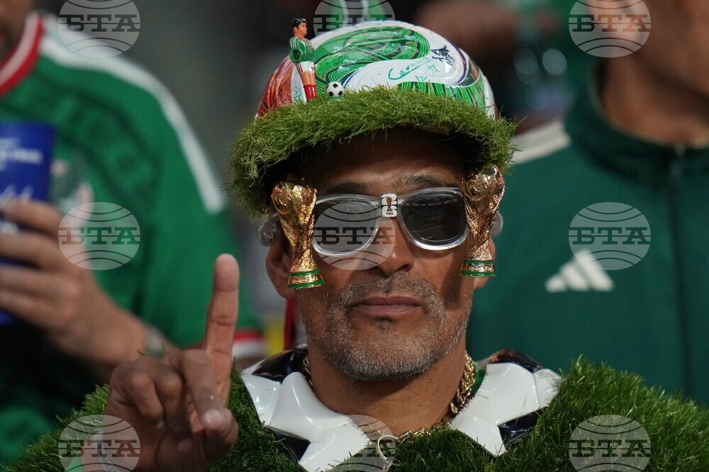 Ecuador Mexico WCup Soccer